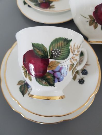 Royal Grafton Tea Cups Saucers Side plates Sugar bowl