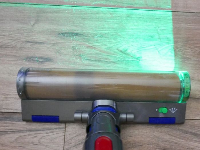 Dyson V15 - (SV22) Detect vacuum (Iron - Nickel) Powerful, intelligent cordless vacuum - in Iron and Nickel (Up to 60 minutes run time)