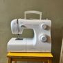 Singer sewing machine Image 4