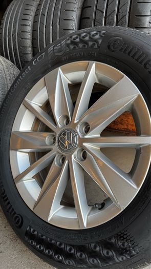 15" Genuine Volkswagen Alloys