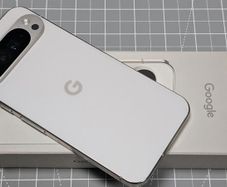 Google pixel 10 pro xl porcelain white