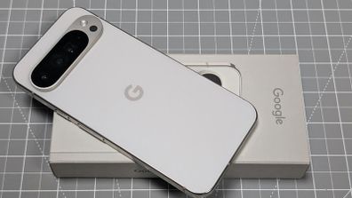 Google pixel 10 pro xl porcelain white
