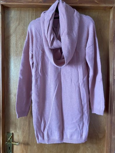 ASOS soft jumper and scarf.