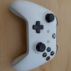 XBOX ONE S controller