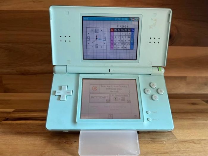 Nintendo Ds Lite blue (please read)