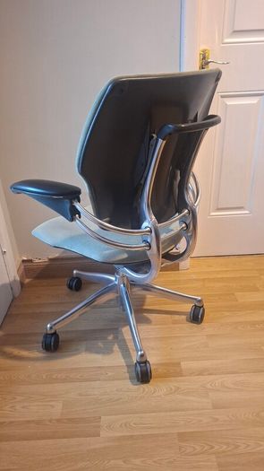 Humanscale Freedom Chair