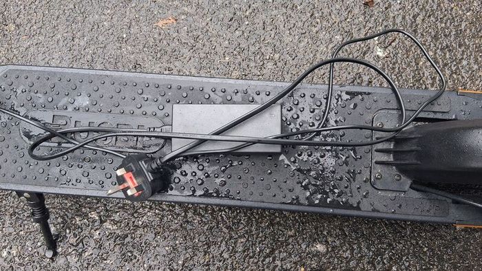 electric busbi scooter and charger PRICE DROP