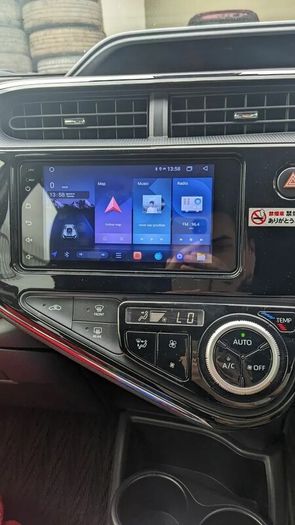 Toyota Aqua 7" Android Auto CarPlay Radio