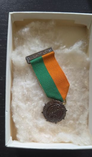 Pair of miniature medals ( 1916 Easter Rising and War of Independence With Comrac bar ) for sale