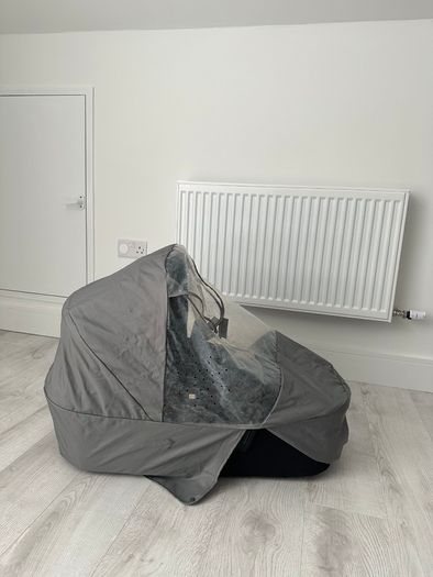 Joolz Aer+ Cot (Black) and Raincover (Grey)