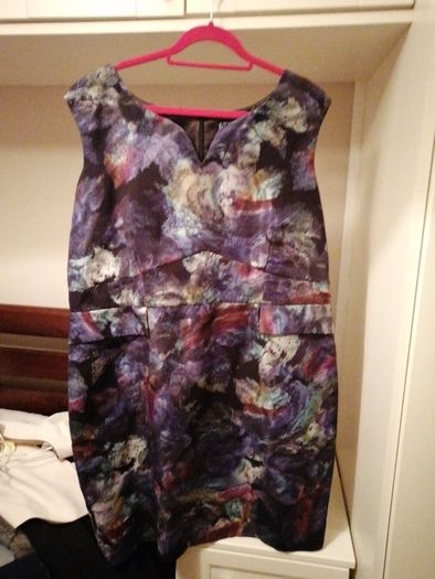 dressy dress.