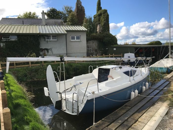 Sailing yacht Maxus 22