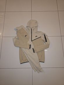 Nike tech fleece