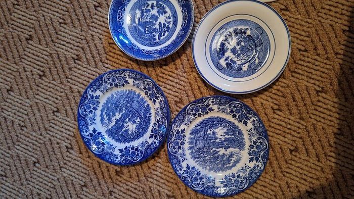 Blue willow collection