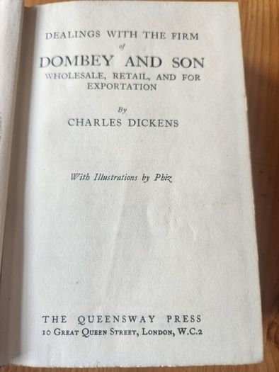 Charles Dickens Set Of 16 Hardback With Many Different Illustrators. See Photos For Same.this Is An Nice Set In Good Condition Featuring Over 20 Of His Famous Novels. See Photos For Same.