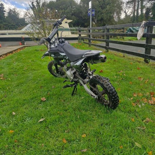 Stomp 110 Juicebox pit bike