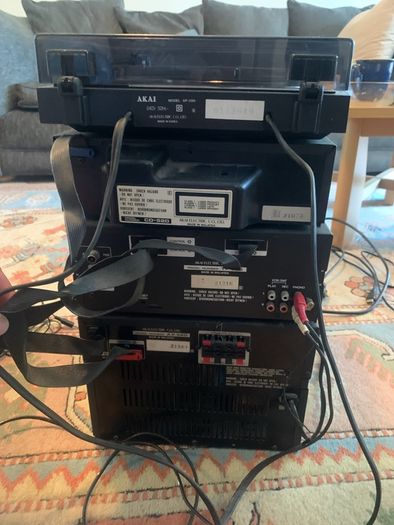 Akai Turntable Sound System