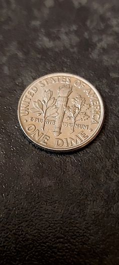 5 x coins,,,sold as is ,see pictures for condition, price includes post to anywhere in Ireland thank you, for the 5