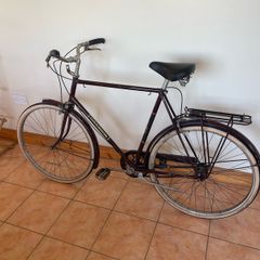 Vintage Raleigh bike
