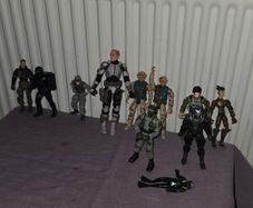 11 Toy Soldiers