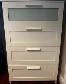 Chest of drawers