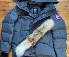 Canada Goose  jacket