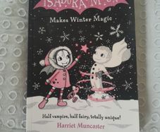 Isadora Moon Makes Winter Magic