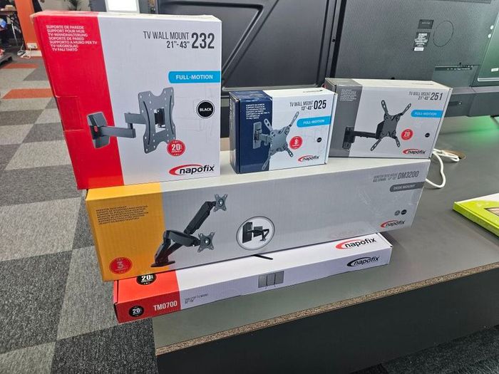Brand-new TV/ Monitor Full-Motion Wall Mount and Bracket