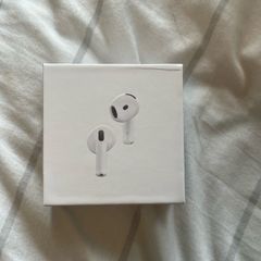 Apple  AirPods 4