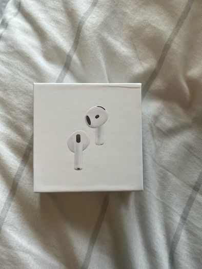 Apple  AirPods 4