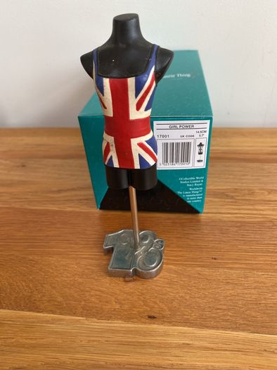 Figurines - The Latest Thing - Collectibles (5 Euro Each)