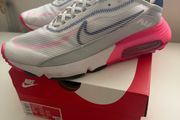 Nike 2090 Trainers size 8.5
