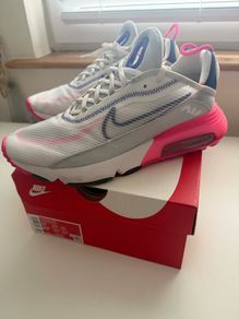 Nike 2090 Trainers size 8.5