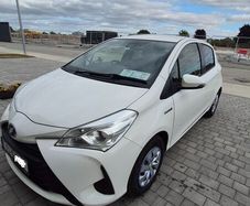 2017 Toyota Vitz 1.5 Hybrid Automatic  Multimedia