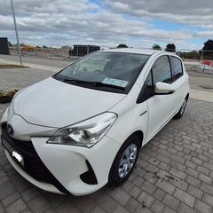 2017 Toyota Vitz 1.5 Hybrid Automatic  Multimedia