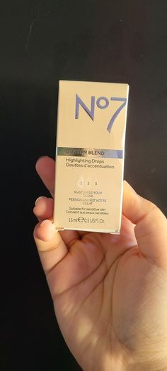 No7 Custom Blend Highlight Drops Gouttes D'accentuation in White Gold 15mls