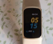 Fitbit Charge 5