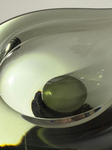 Art Glass Bowl. Per Lutken for Holmegaard. Model 16517. Danish Mid-Century Modern