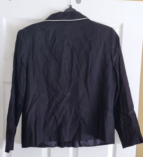 PLUS SIZE (20) Black / Contrast Linen Jacket. New