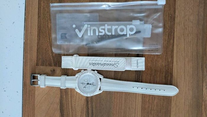 Mission to Moonphase Snoopy Watch