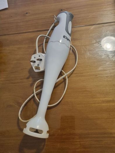 Hand blender