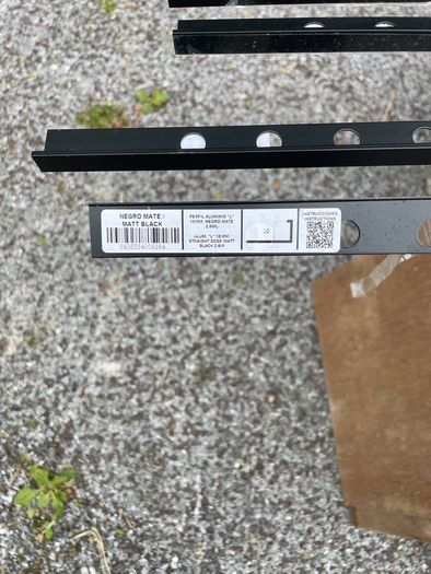 5 lengths of 10mm x 2.5m black aluminium square tile trim