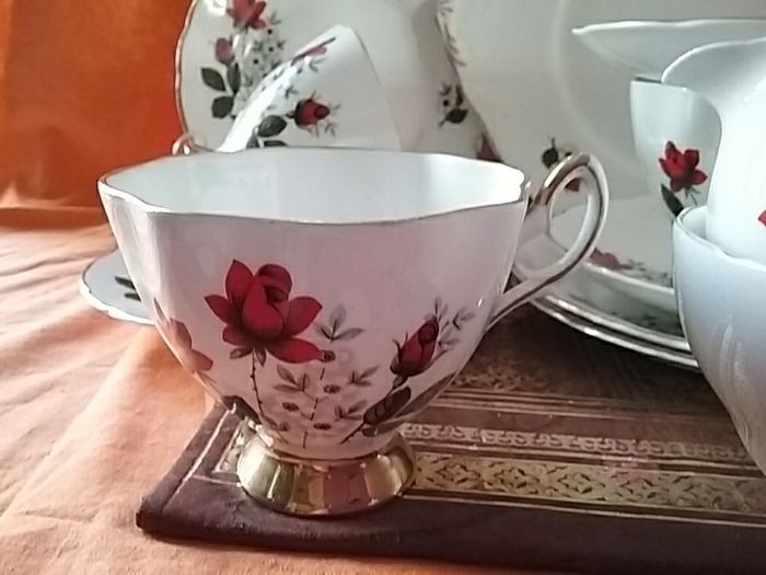 Salisbury Twenty One Piece China Teaset