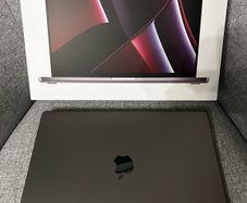 M2 MacBook Pro 16" Pro