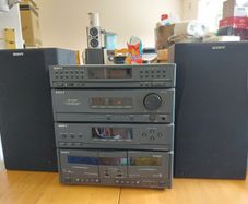 Sony Stereo Deck Receiver Model No HST-D307, Phono, Radio, Dual Tape Deck, with remote control, in excellent condition