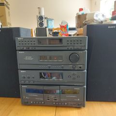 Sony Stereo Deck Receiver Model No HST-D307, Phono, Radio, Dual Tape Deck, with remote control, in excellent condition