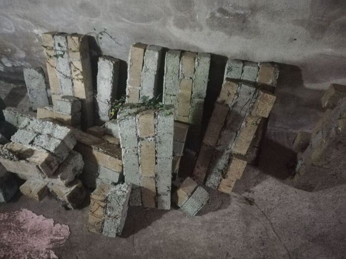 rubble and bricks