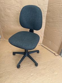 Desk chair