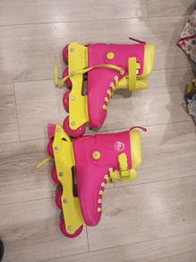 Roller blades