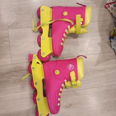 Roller blades